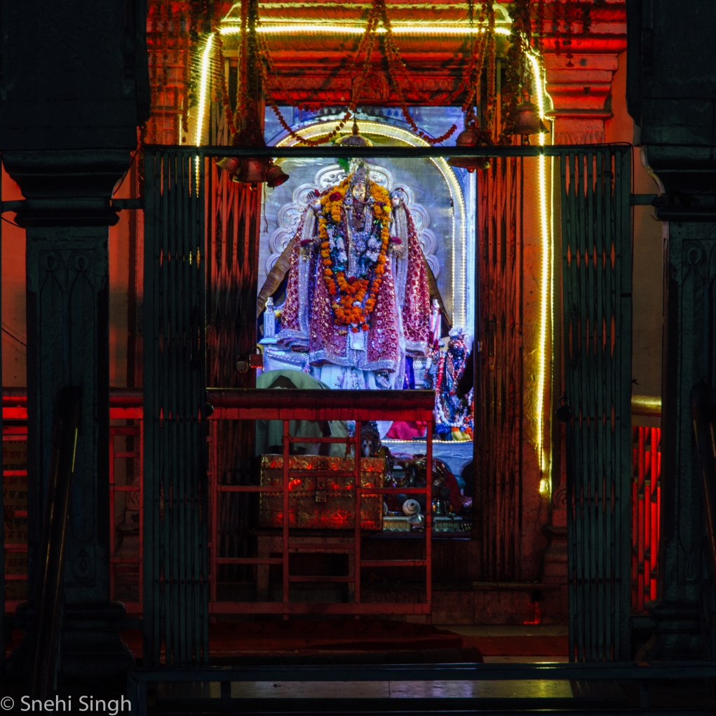 The idol of Maa Ganga at the Gangotri Temple.  With lights that change colour. :P